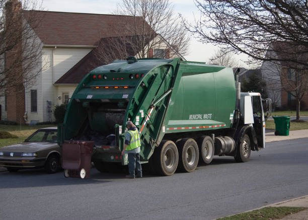 Best Yard Waste Removal  in Versailles, MO